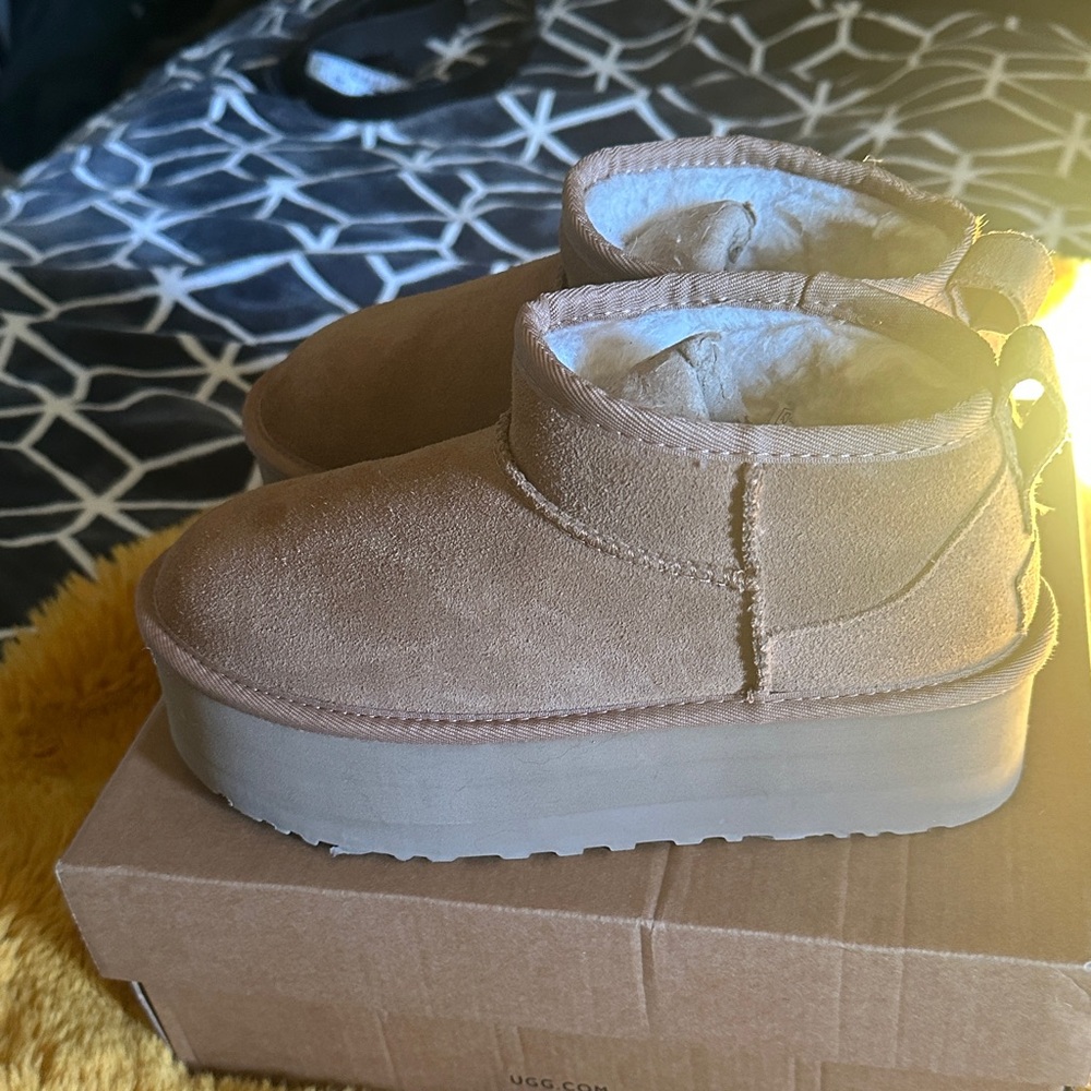 UGG ultra mini platform booties. Women.